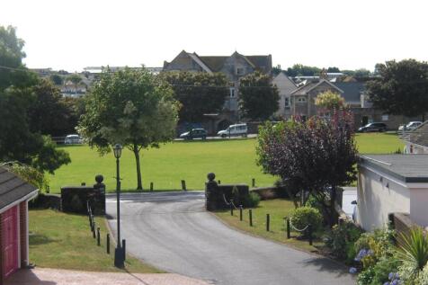 4 Kingswater Court-2.jpg