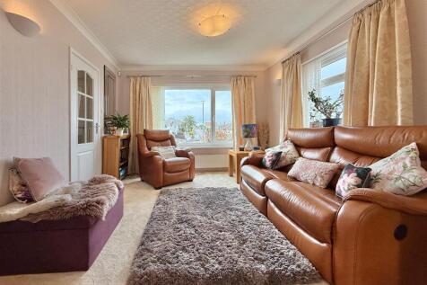 Living Area.JPG