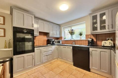 Kitchen_.jpg