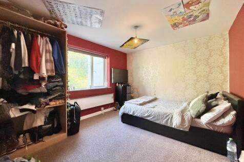 Bedroom 2.jpg