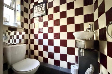 Separate WC.jpg