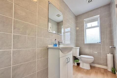 Shower  Room.jpg
