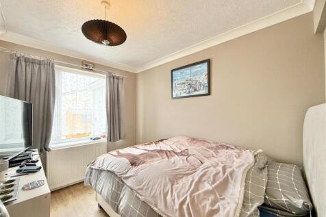 Bedroom 2.jpg