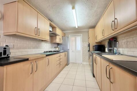 Kitchen_.jpg