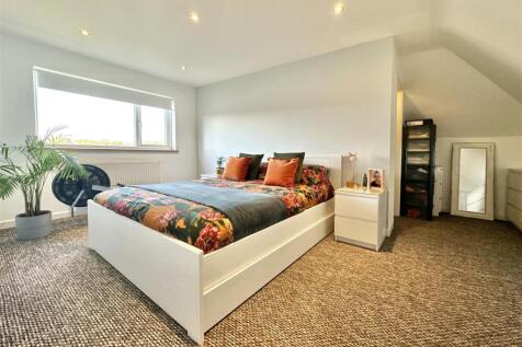 Master Bedroom.jpg