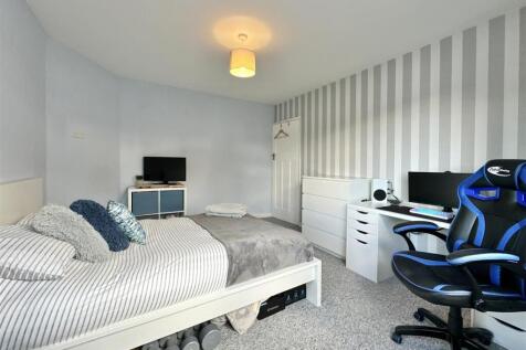 Bedroom  2.jpg