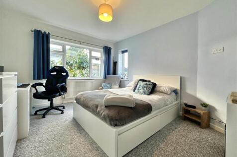 Bedroom 2.jpg