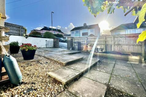 Front Garden.jpg