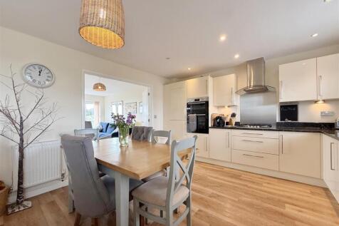 Dining Area.JPG