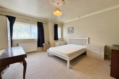 Bedroom  1.jpeg
