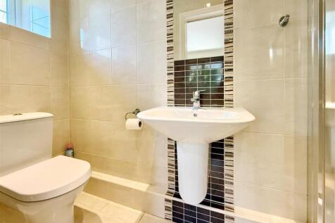 Downstairs En Suite.JPG