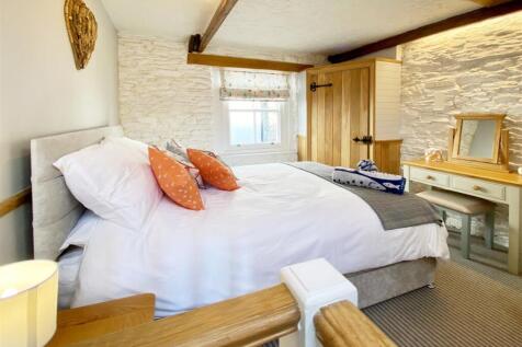bedroom2.JPG
