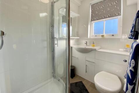PC Bathroom,.JPG