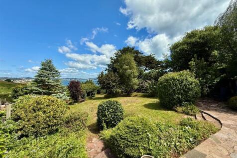 Rear Gardens.JPG