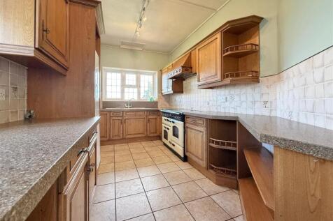 Kitchen.JPG