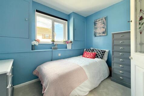 Bed 2.JPG