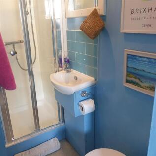 Shower Room.jpg