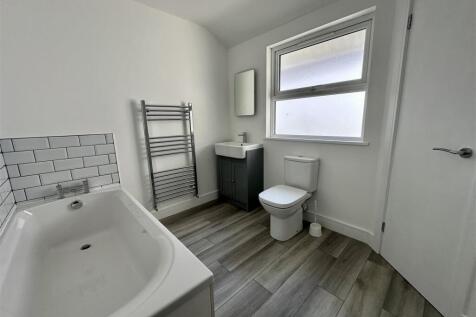 Bathroom.jpeg