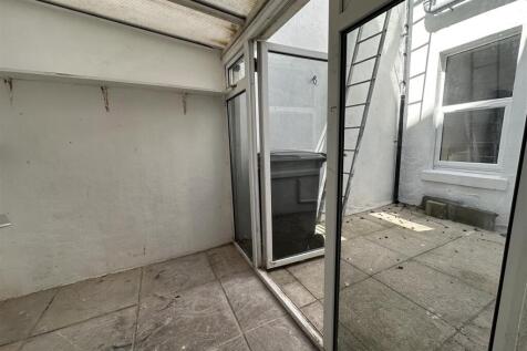 Rear Sun Room.jpeg