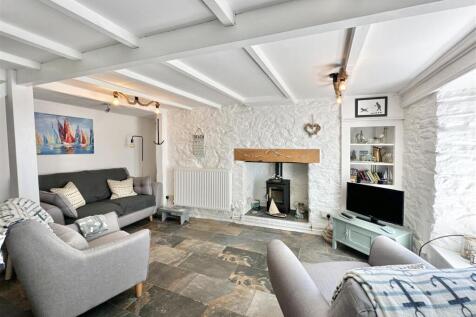 Living Room...jpg