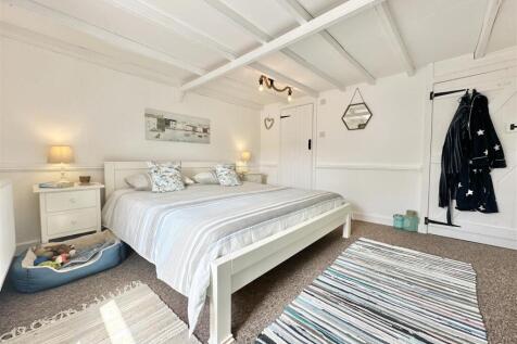 Master Bedroom.jpg