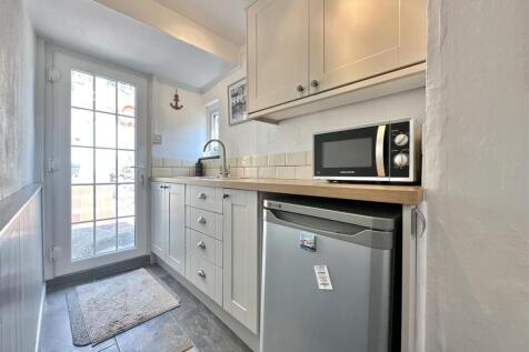 Kitchen_.jpg