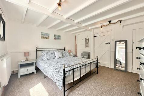 Bedroom  2.jpg