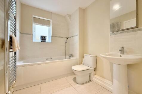 Bathroom.JPG