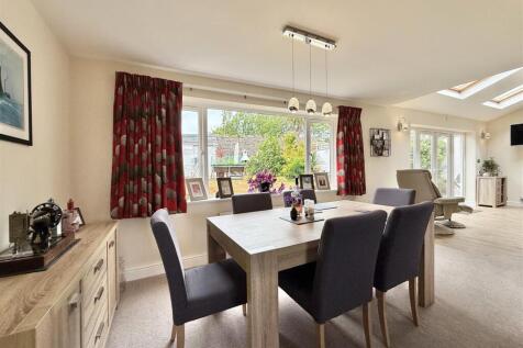 Dining Room.jpeg