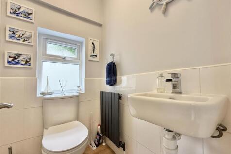Downstairs WC.jpeg