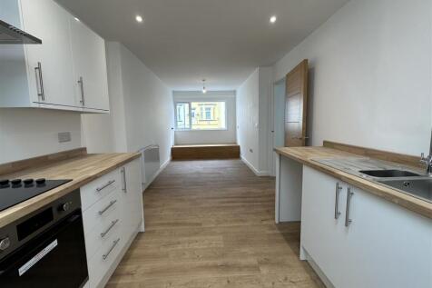 Kitchen Lounge.jpeg