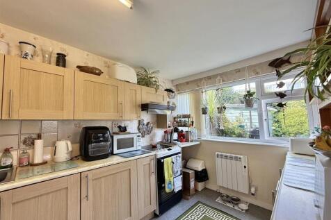 Kitchen_.jpg
