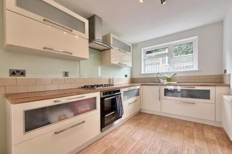 Kitchen_.jpeg