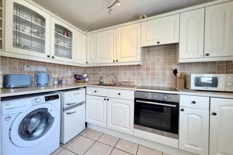 Kitchen.JPG