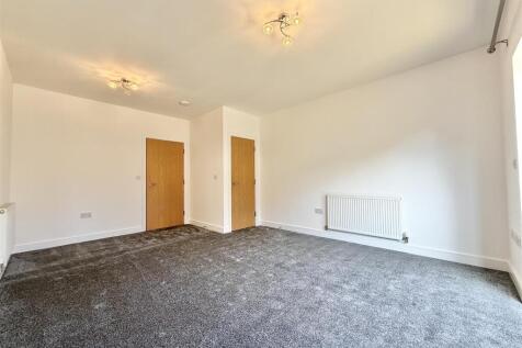 Lounge_Dining Room.jpg