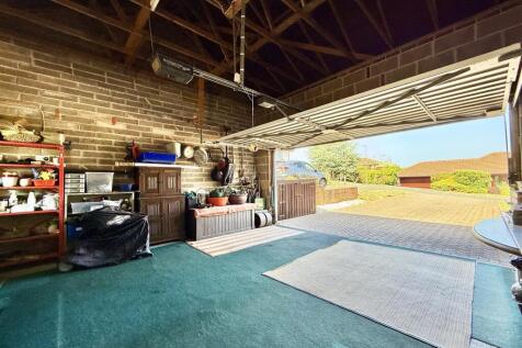 Double  Garage.jpeg