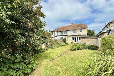 Rear  Garden.jpeg