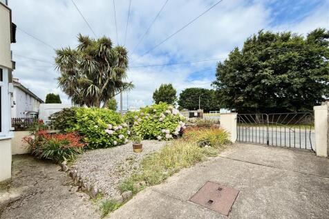 Front Garden.jpeg