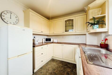 Kitchen.JPG