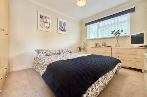 Bedroom.JPG