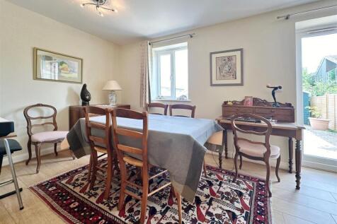 Dining Room.jpg