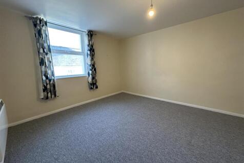 Bedroom 1.jpeg