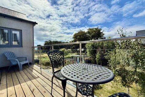 Rear Balcony.jpeg