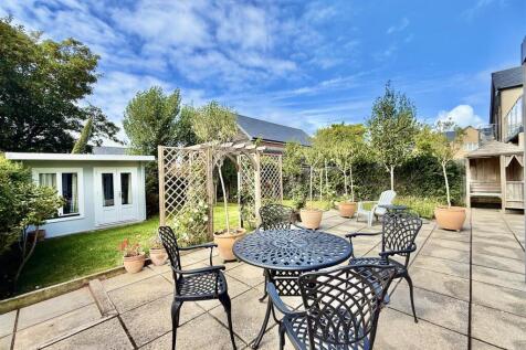 Rear Patio.jpeg