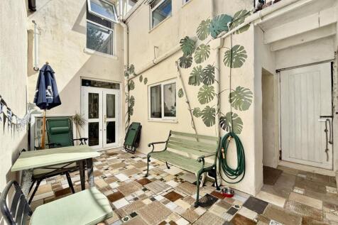 Rear  Courtyard.jpeg