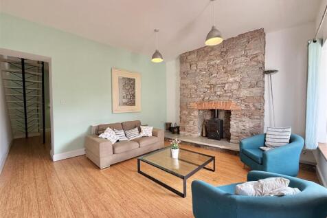 Living Room.jpeg