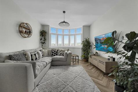 Lounge Area.JPG