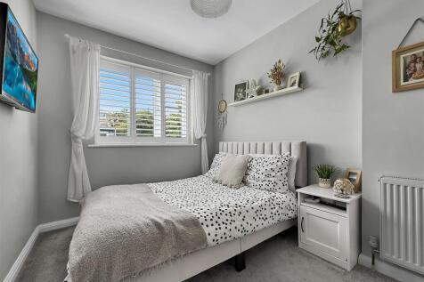 Bed 2.JPG