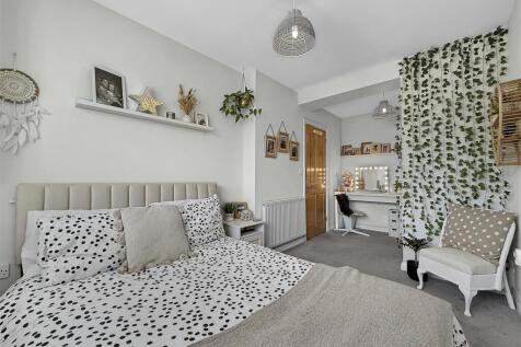 Bed 2 Towards Dressing Area.JPG