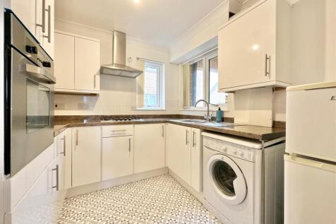 Kitchen.JPG